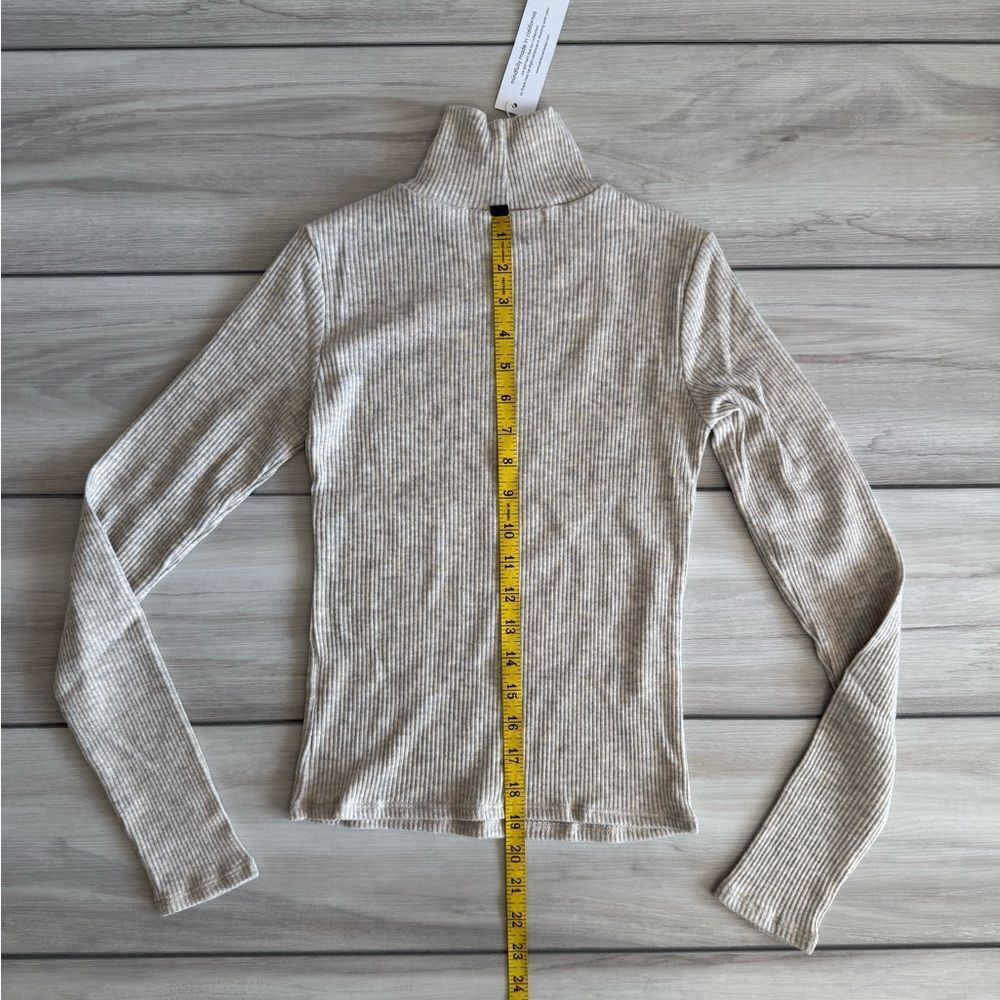 Perfect White Tee Noelle Sweater Rib Turtleneck Top Tan Small NWT IN PACKAGE - Picture 5 of 10